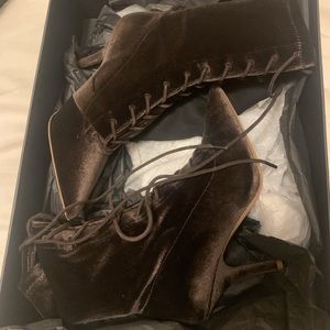 Lace up Yeezy Season 5 Mink Stretch Velvet Boots size 37